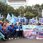 ribuan-buruh-gelar-aksi-demo-peringati-hari-buruh-internasional-di-patung-kuda1-01052024-133023
