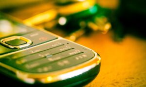 mobile-phone-949088_640